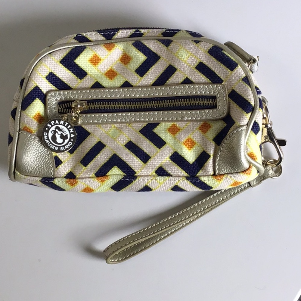 Spartina 449 Daufuskie Island, in a Harbor light pattern